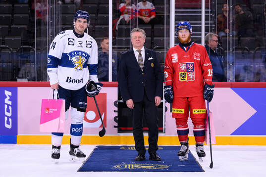 Julius Nättinen of Finland and Oscar Flynn of Czech