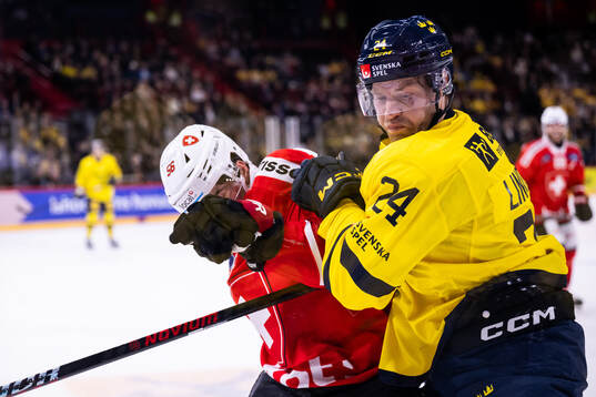 Oscar Lindberg of Sweden