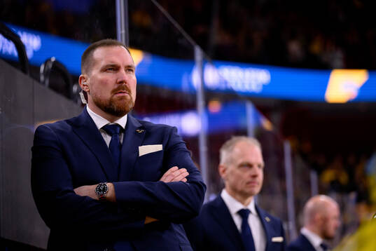 Assistant coach Gereon Dahlgren