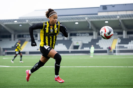Bläddra bland fler bilder av Fotboll, Dam Träningsmatch, Häcken - Nordsjälland
