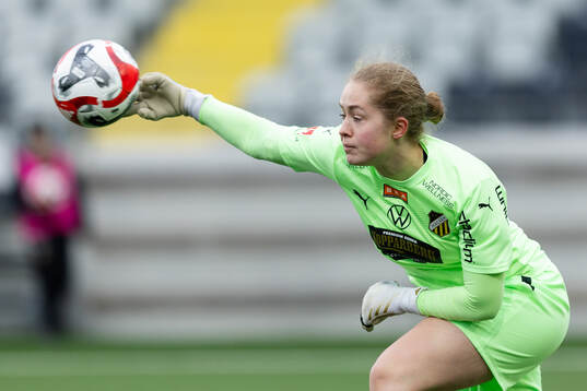Häckens målvakt Fanney Birkisdottir