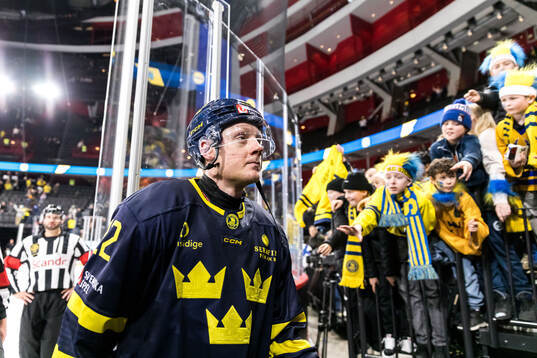 Fredrik Olofsson of Sweden looks dejected