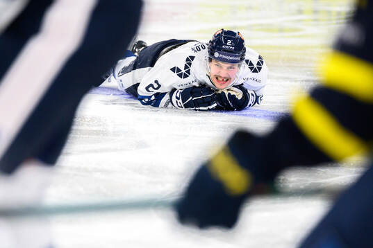 Oskari Laaksonen of Finland in pain