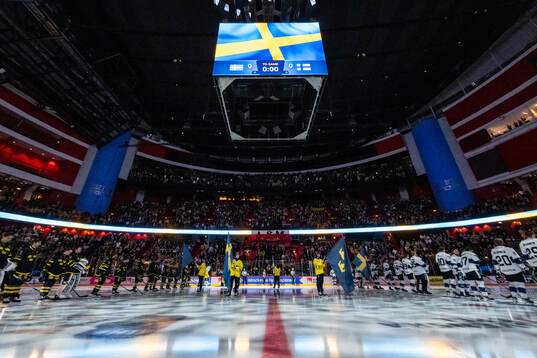 Players of Sweden and Finland