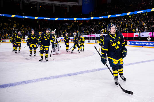 Jonathan Dahlén of Sweden looks dejected