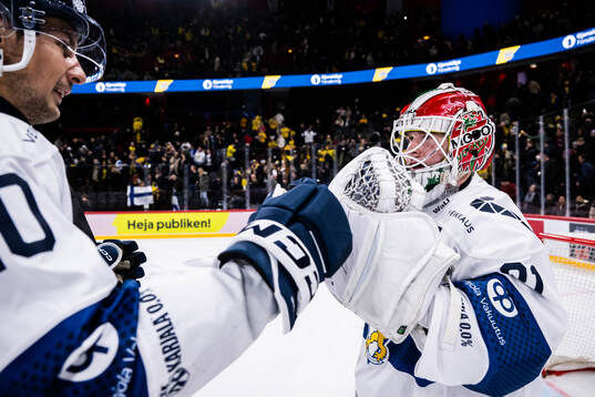 Lassi Lehtinen of Finland celebrates
