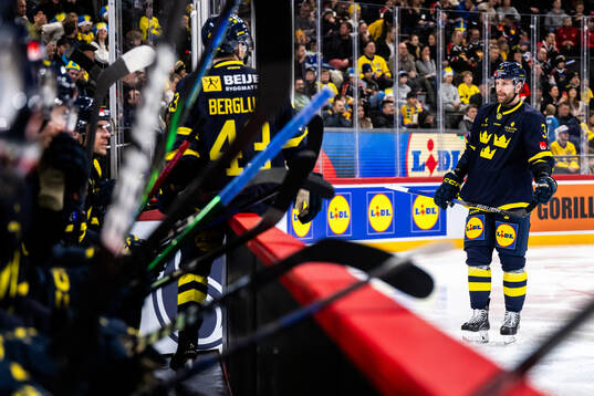 Klas Dahlbeck of Sweden looks dejected