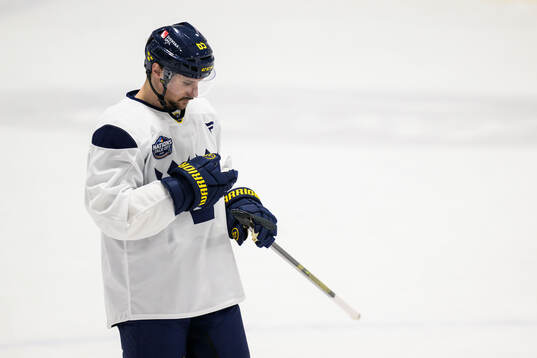 Erik Karlsson of Sweden at a practice session