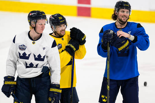 Rasmus Dahlin, Viktor Arvidsson and Adrian Kempe of Sweden