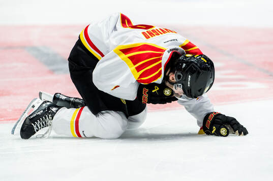Brynäs Johannes Kinnvall har ont