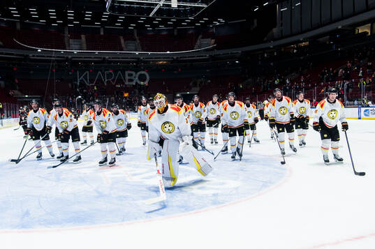 Brynäs spelare jublar