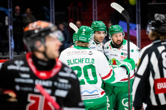 Rögles Josh Dickinson jublar vid 1-2