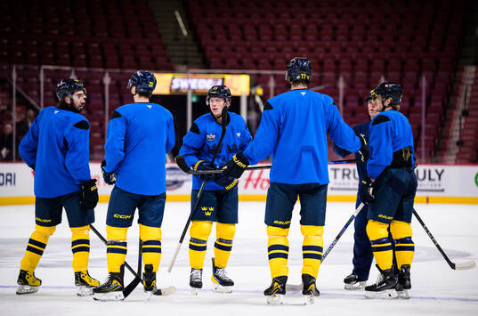 Mika Zibanejad, Joel Eriksson Ek, Lucas Raymond, Victor