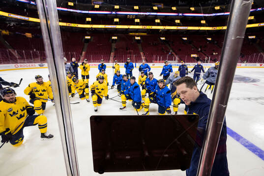 Head coach Sam Hallam of Sweden at a practice session