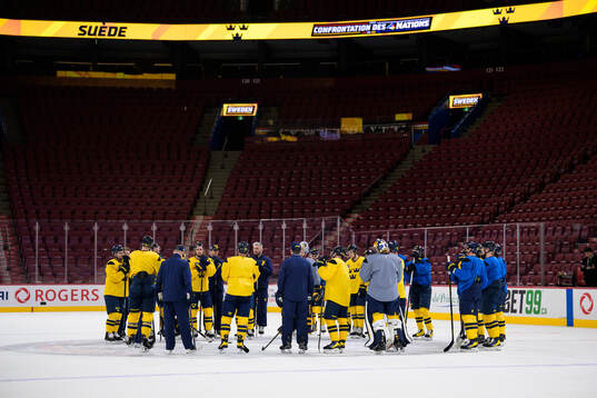 Players of Sweden at a practice session