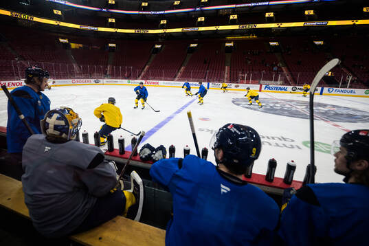 Players of Sweden at a practice session