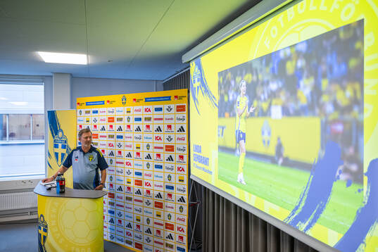 Head coach Peter Gerhardsson of the Swedish women's