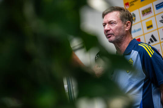 Head coach Peter Gerhardsson of the Swedish women's