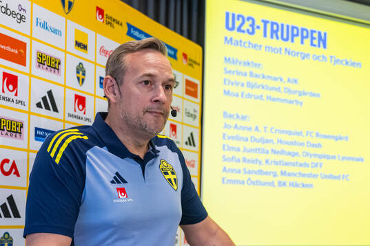 Head coach Martin Qwarmans Möller of the Swedish women's
