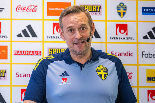 Head coach Martin Qwarmans Möller of the Swedish women's