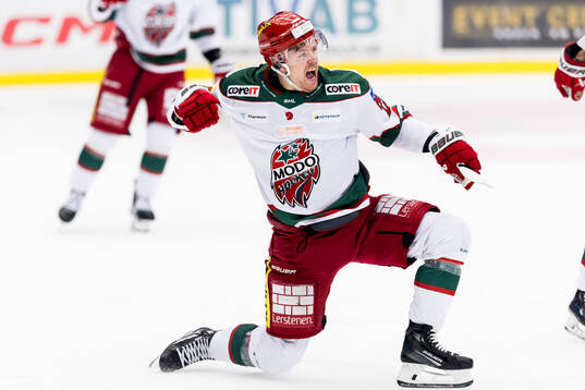 Modos Mikkel Aagaard jublar