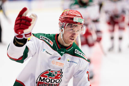 Modos Mikkel Aagaard jublar