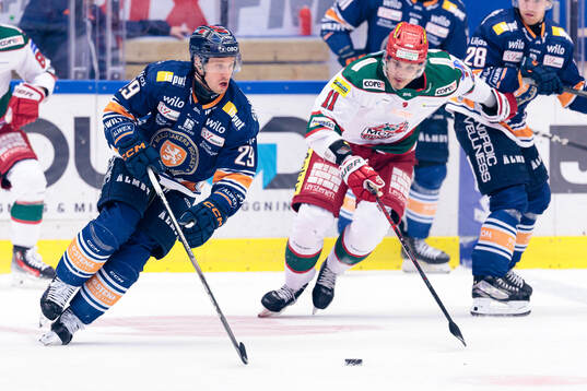 Växjös Sebastian Strandberg och Modos Alexander True