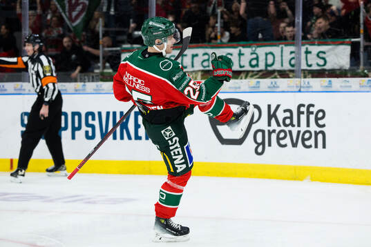 Frölundas Arttu Ruotsalainen jublar