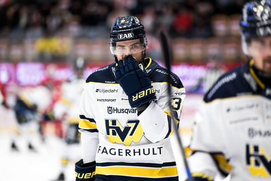 HV71s Oscar Engsund