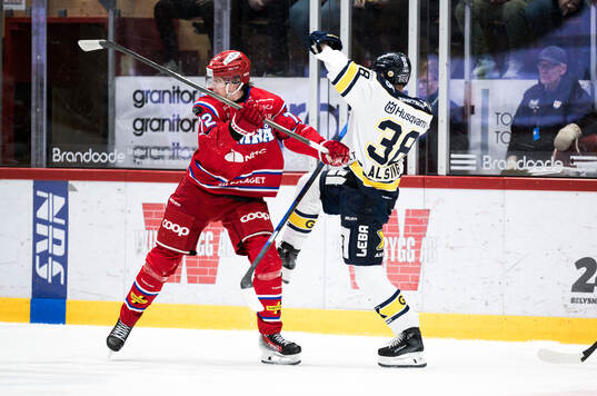 Timrås Erik Walli Walterholm och HV71s Olle Alsing