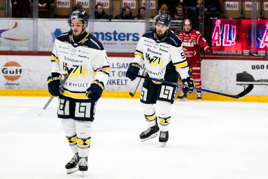 HV71s Victor Sjöholm deppar