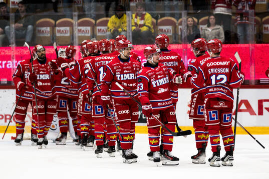 Timrås spelare jublar
