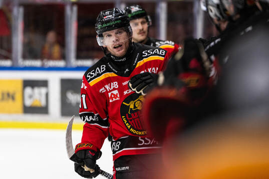 Luleås Brian O'neil jublar