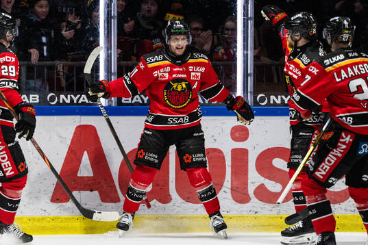 Luleås Brian O'neil jublar