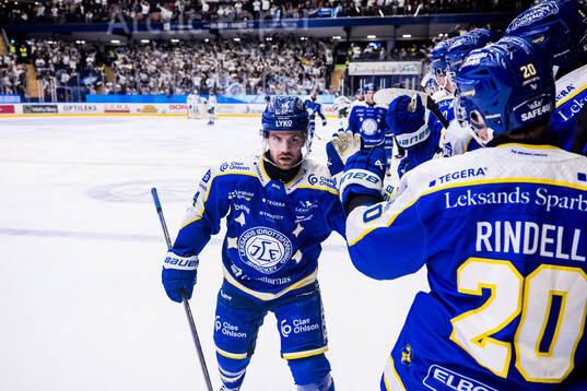 Leksands Oskar Lang jublar