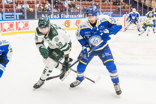 Färjestads Marian Studenic och Leksands Justin Glenn Kloos