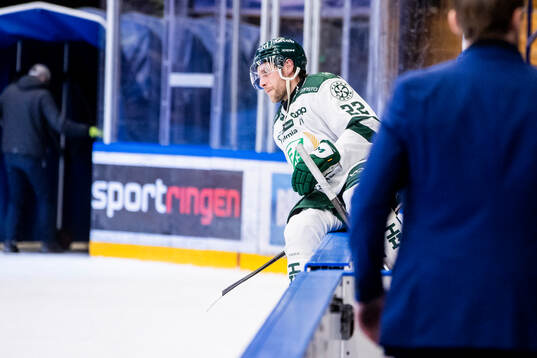 Färjestads Per Åslund deppar