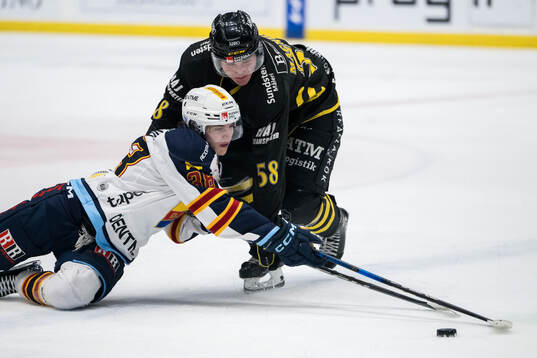 Djurgårdens Victor Eklund och AIKs Oskar Magnusson