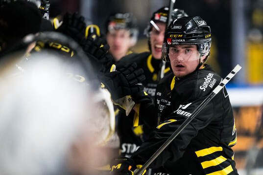 AIKs Christoffer Björk jublar