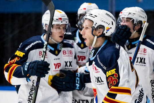 Djurgårdens Fredric Weigel jublar