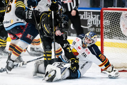 AIKs Theo Hårdstam och Djurgårdens Hugo Hävelid
