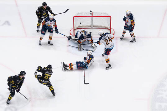 AIKs Gerry Fitzgerald gör 4-1 bakom Djurgårdens Colby