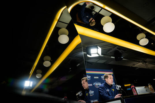 Bläddra bland fler bilder av Four Nations Face-Off, day 3, Sweden, morning skate