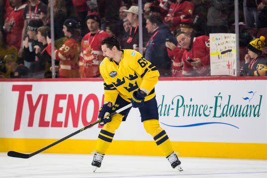 Erik Karlsson of Sweden at warm-up