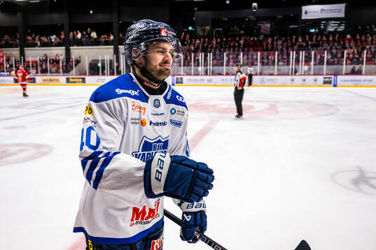 Karlskogas Kalle Jellvert jublar