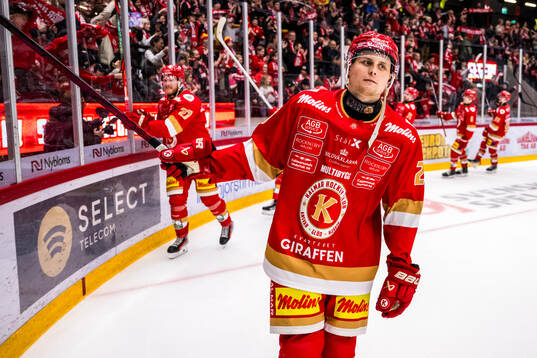 Kalmars John Dahlström jublar