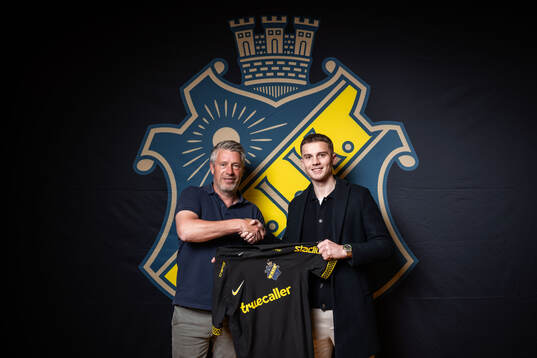 AIKs sportchef Thomas Berntsen och Johan Hove