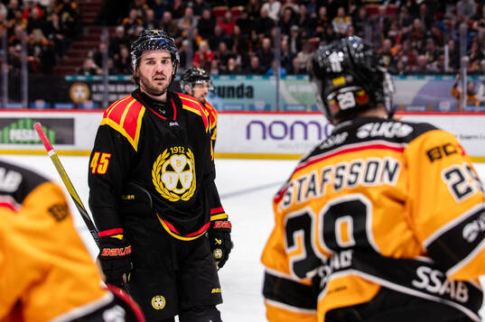 Brynäs Charles-Édouard D'astous deppar