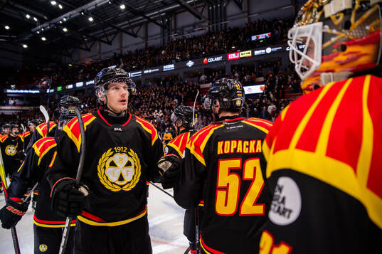 Brynäs Oskar Lindblom jublar