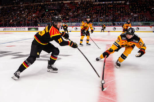 Brynäs Axel Andersson och Luleås Eetu Koivistoinen